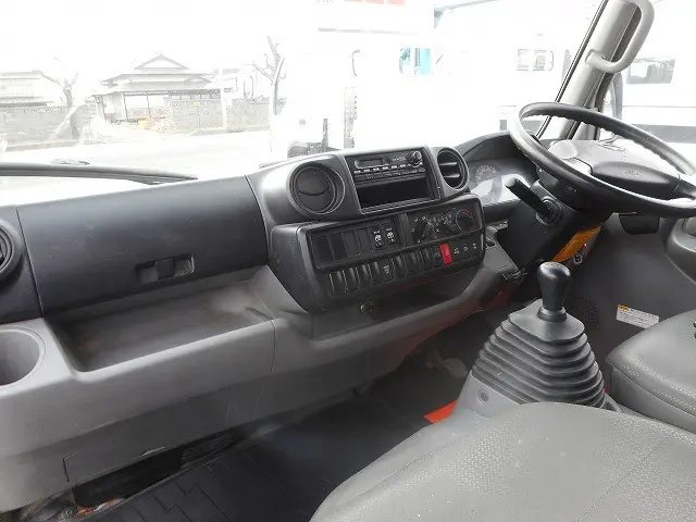 日野 デュトロ TKG-XZU695M(4WD)の写真18