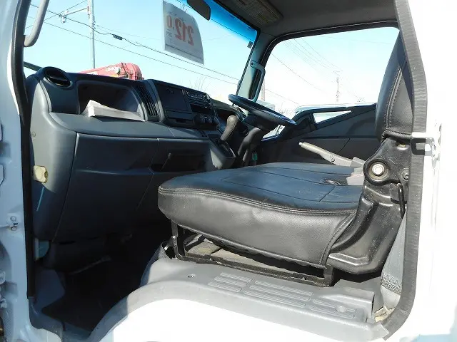 三菱 キャンター TKG-FGA20(4WD)の写真18