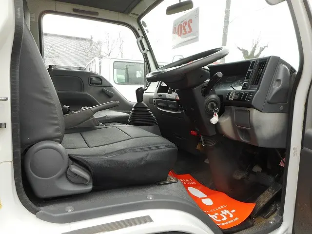 いすゞ エルフ BKG-NJS85A(4WD)の写真14