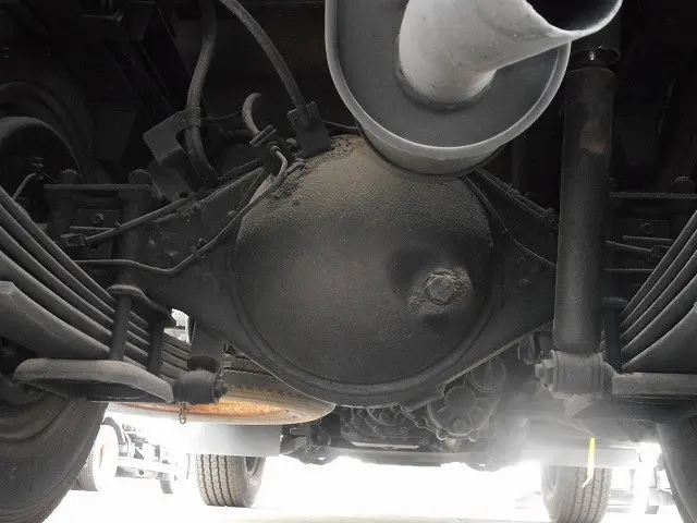 いすゞ エルフ BKG-NJS85A(4WD)の写真23