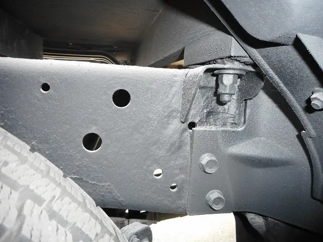 いすゞ エルフ BKG-NJS85A(4WD)の写真25