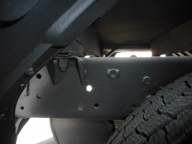 いすゞ エルフ BKG-NJS85A(4WD)の写真26