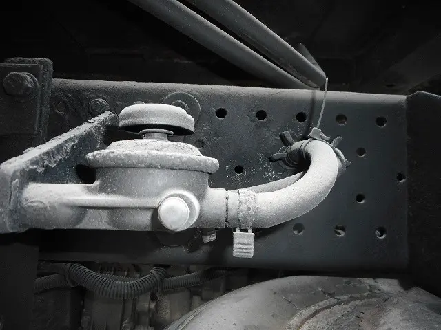 いすゞ エルフ BKG-NJS85A(4WD)の写真28