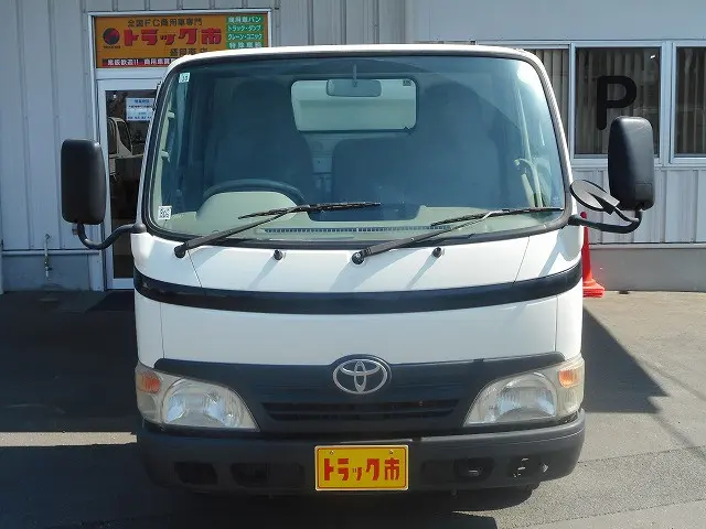 トヨタ ダイナ BDG-XZU368(4WD)の写真2