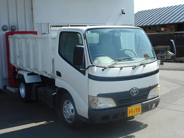 トヨタ ダイナ BDG-XZU368(4WD)の写真3