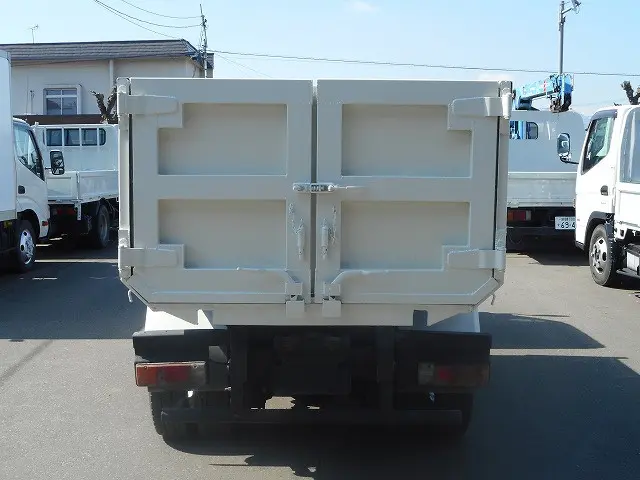 トヨタ ダイナ BDG-XZU368(4WD)の写真6