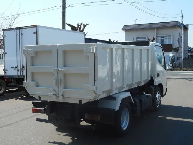 トヨタ ダイナ BDG-XZU368(4WD)の写真7