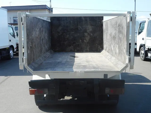 トヨタ ダイナ BDG-XZU368(4WD)の写真9