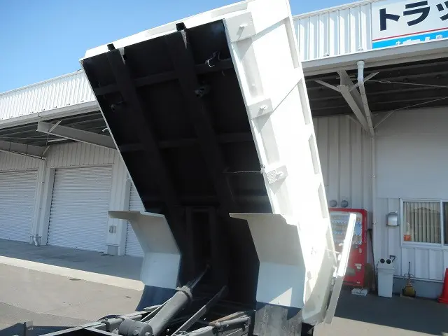 トヨタ ダイナ BDG-XZU368(4WD)の写真15