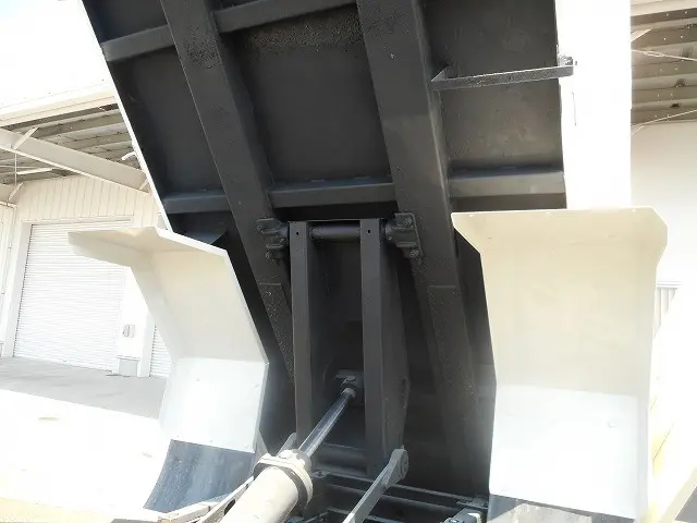 トヨタ ダイナ BDG-XZU368(4WD)の写真16