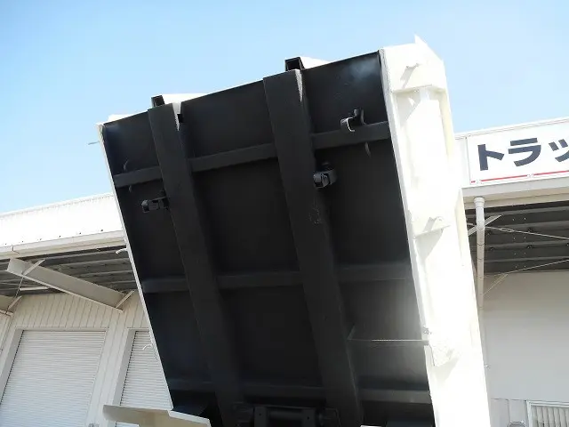 トヨタ ダイナ BDG-XZU368(4WD)の写真17