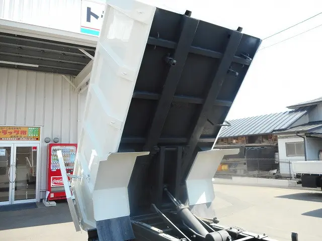 トヨタ ダイナ BDG-XZU368(4WD)の写真18