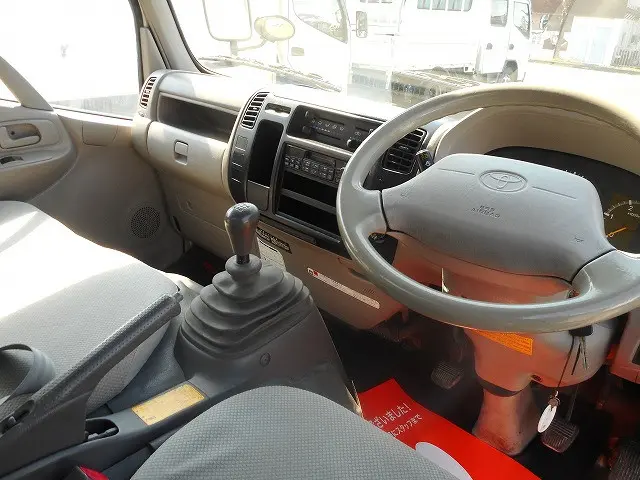 トヨタ ダイナ BDG-XZU368(4WD)の写真19