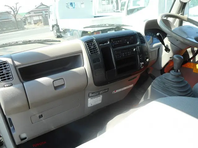 トヨタ ダイナ BDG-XZU368(4WD)の写真22