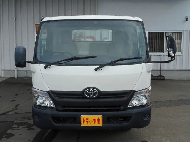 トヨタ ダイナ TKG-XZU775(4WD)の写真2