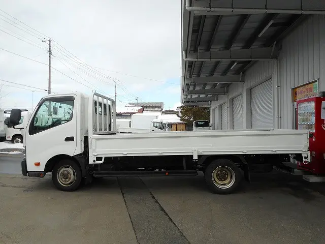 トヨタ ダイナ TKG-XZU775(4WD)の写真5