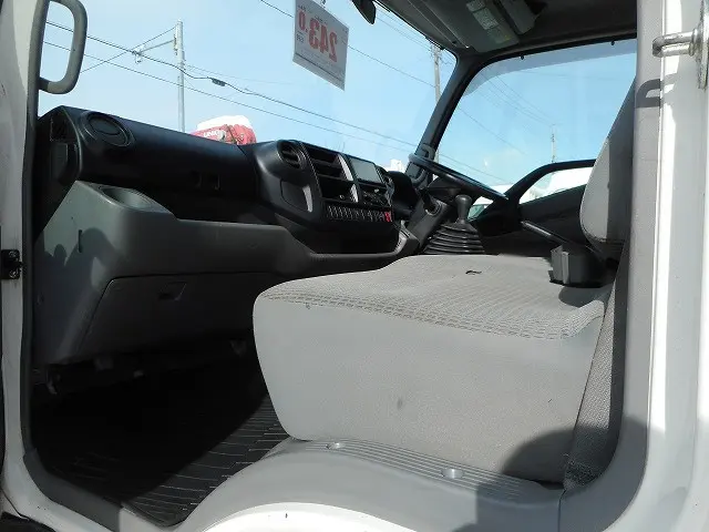 トヨタ ダイナ TKG-XZU775(4WD)の写真15