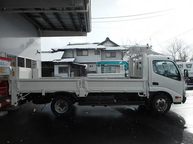 トヨタ ダイナ TKG-XZU695(4WD)の写真4