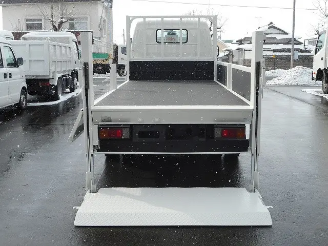 トヨタ ダイナ TKG-XZU695(4WD)の写真9