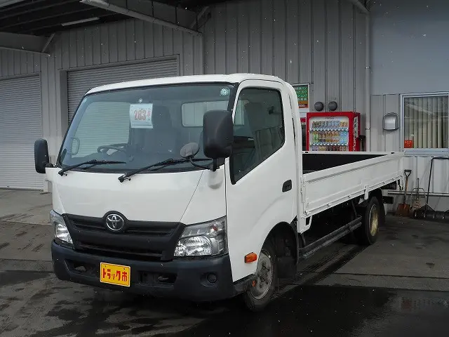 トヨタ ダイナ TKG-XZU775(4WD)の写真1