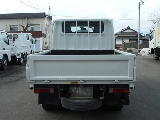 三菱 キャンター TPG-FDA00(4WD)の写真6