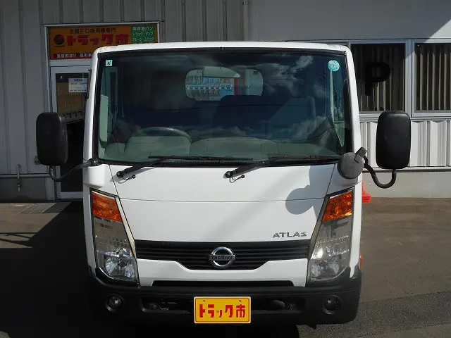 日産 アトラス SDG-SZ5F24(4WD)の写真2