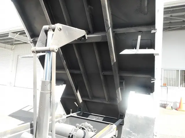 日産 アトラス SDG-SZ5F24(4WD)の写真14