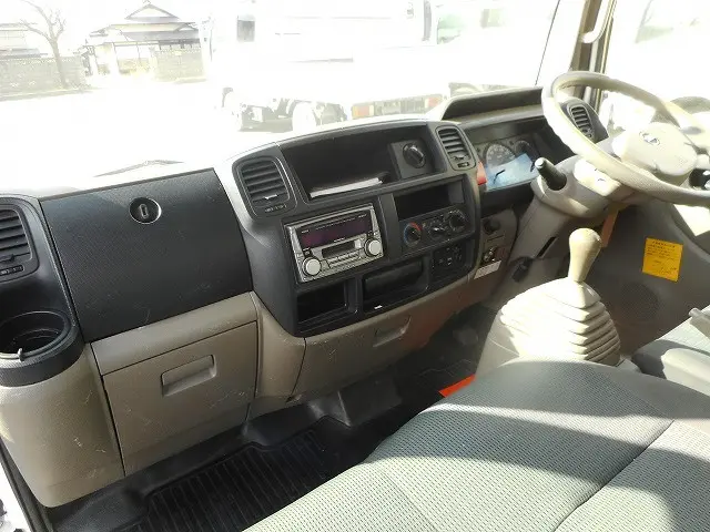 日産 アトラス SDG-SZ5F24(4WD)の写真19