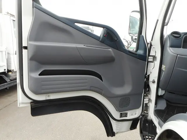 三菱 キャンター TKG-FDA20(4WD)の写真16
