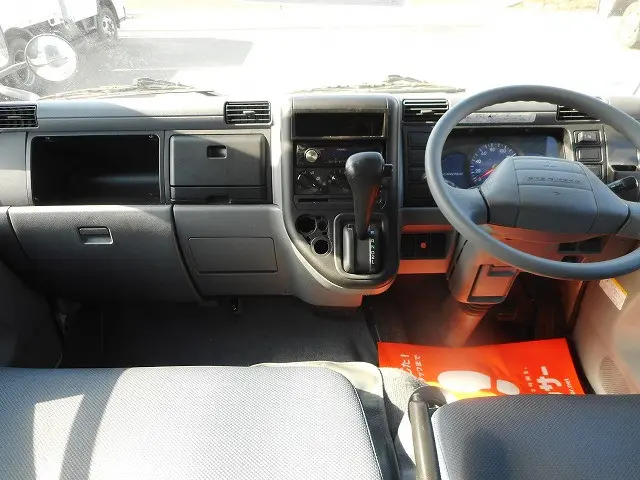三菱 キャンターガッツ PDG-FD70B(4WD)の写真11