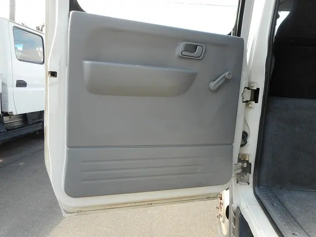 三菱 キャンターガッツ PDG-FD70B(4WD)の写真21