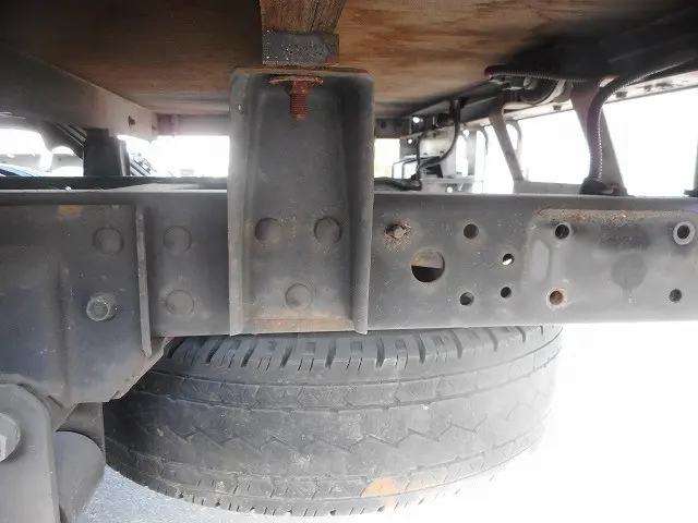 三菱 キャンターガッツ PDG-FD70B(4WD)の写真32