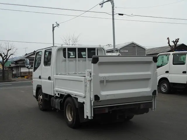 三菱 キャンター TPG-FDA00(4WD)の写真8