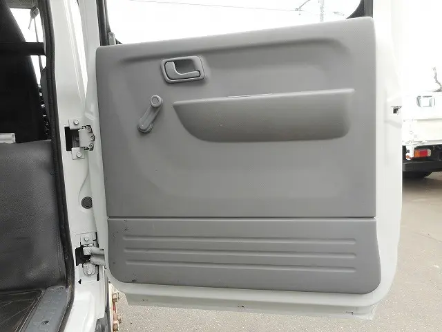三菱 キャンター TPG-FDA00(4WD)の写真17