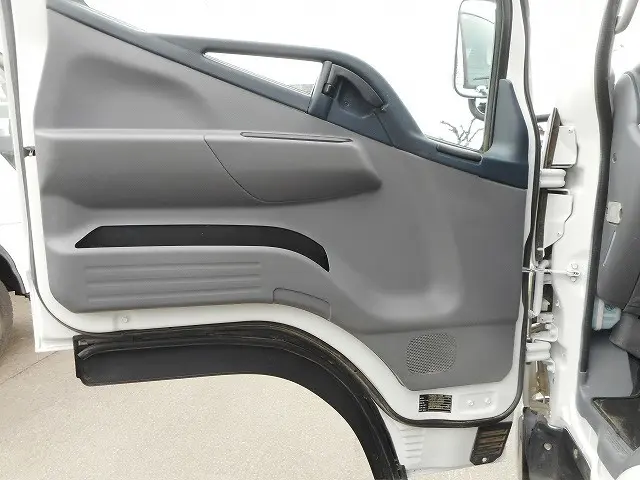 三菱 キャンター TPG-FDA00(4WD)の写真20