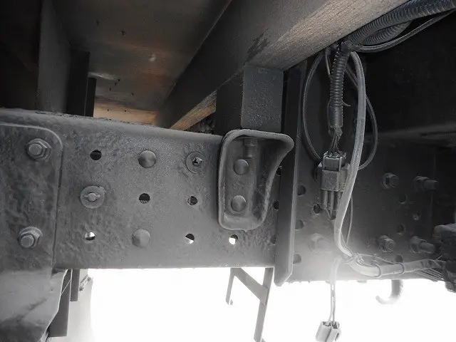 三菱 キャンター TPG-FDA00(4WD)の写真33