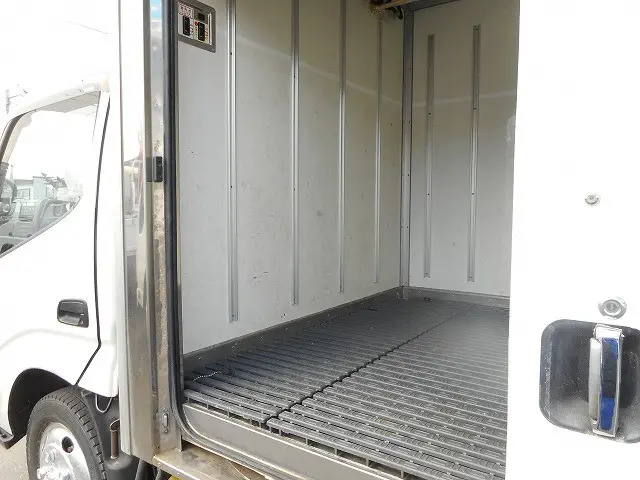 トヨタ ダイナ TKG-XZU675(4WD)の写真10