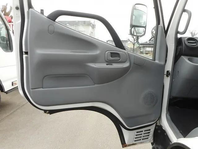 トヨタ ダイナ TKG-XZU675(4WD)の写真17