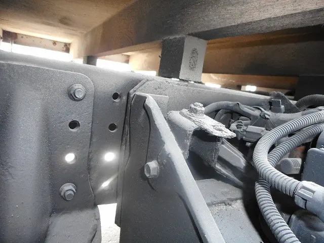 三菱 キャンター SKG-FDA00(4WD)の写真20