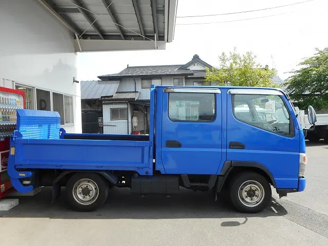 三菱 キャンターガッツ PDG-FD70B(4WD)の写真4