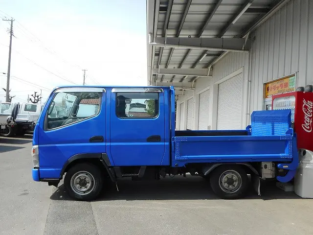 三菱 キャンターガッツ PDG-FD70B(4WD)の写真5