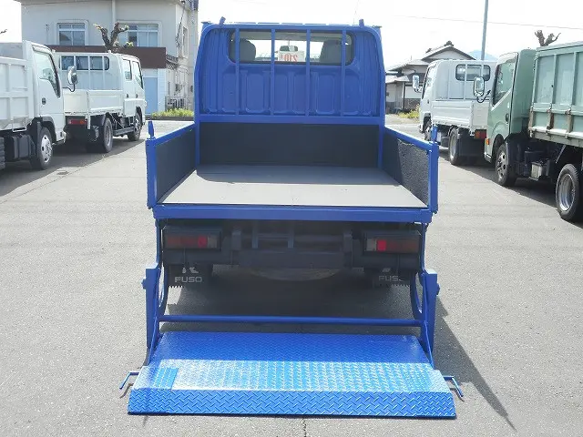 三菱 キャンターガッツ PDG-FD70B(4WD)の写真9