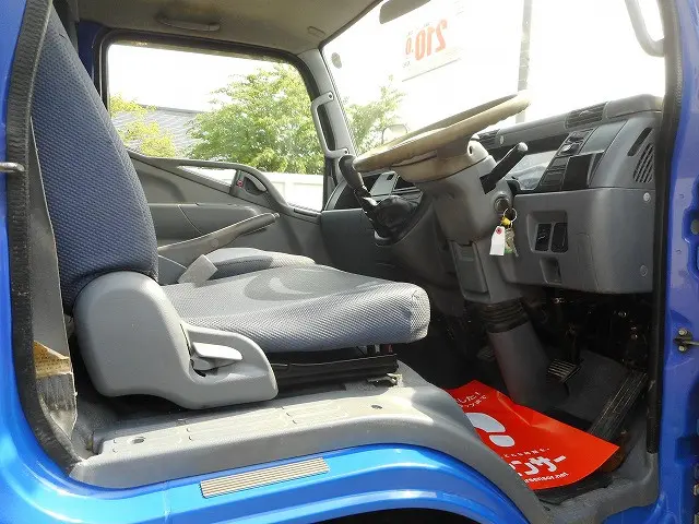 三菱 キャンターガッツ PDG-FD70B(4WD)の写真14