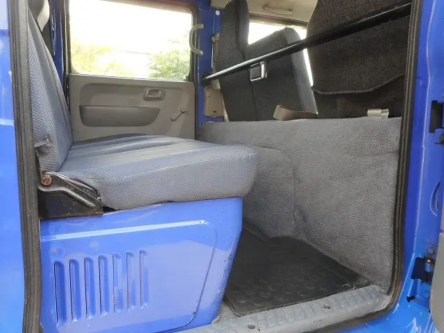 三菱 キャンターガッツ PDG-FD70B(4WD)の写真16