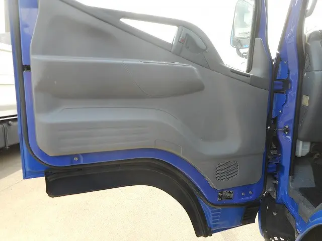 三菱 キャンターガッツ PDG-FD70B(4WD)の写真20