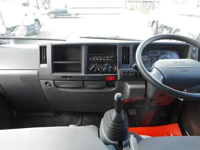 いすゞ エルフ TKG-NHS85A(4WD)の写真11