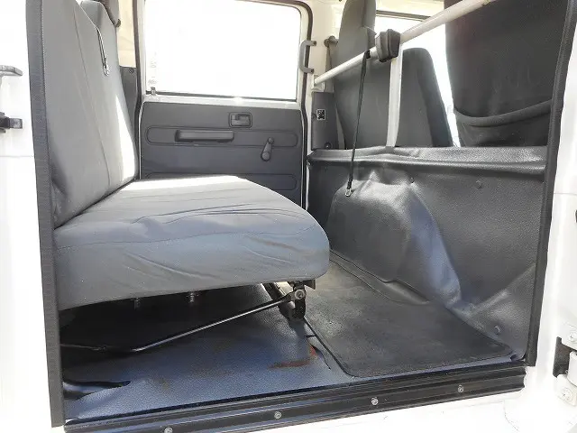 いすゞ エルフ TKG-NHS85A(4WD)の写真15