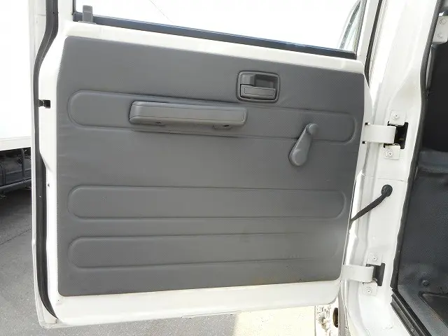 いすゞ エルフ TKG-NHS85A(4WD)の写真21