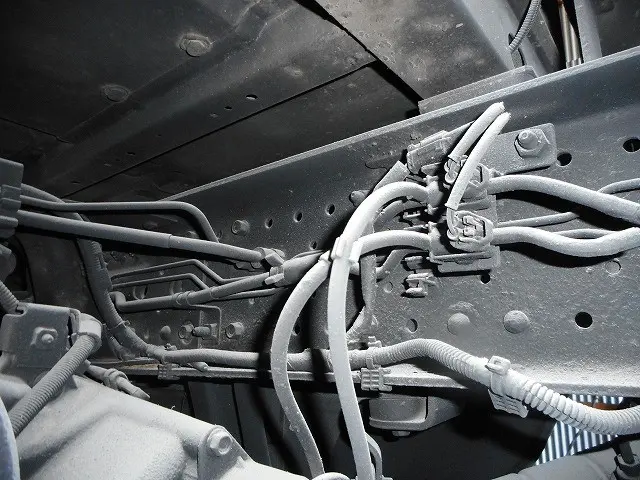 いすゞ エルフ TKG-NHS85A(4WD)の写真45