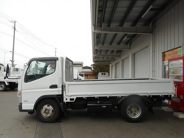 三菱 キャンター TPG-FDA00(4WD)の写真5